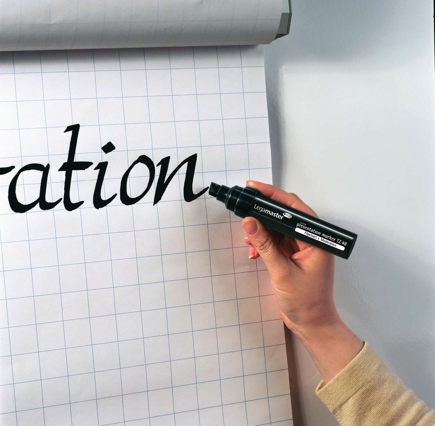 Legamaster TZ48 Flipchart-Marker – Keilspitze 4–12 mm, Schwarz, 10 Stk., Cap-Off – für Flipcharts/Papier