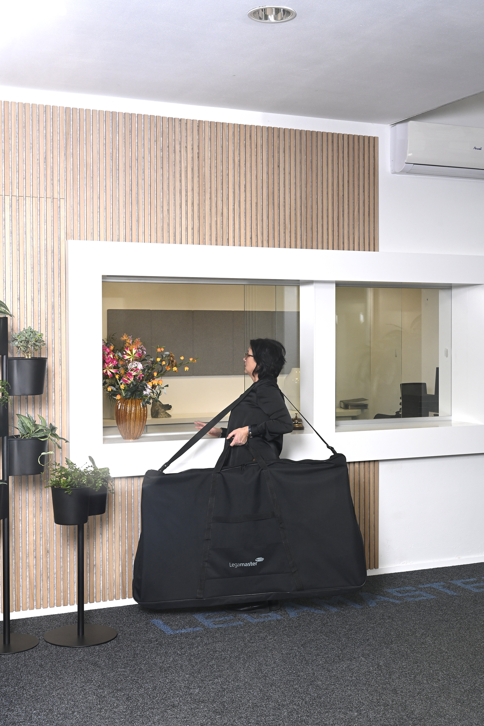 Legamaster Tragetasche – 134 × 80 × 9,9 cm, schwarz, Nylon, für klappbare Moderationswände und Multiboards