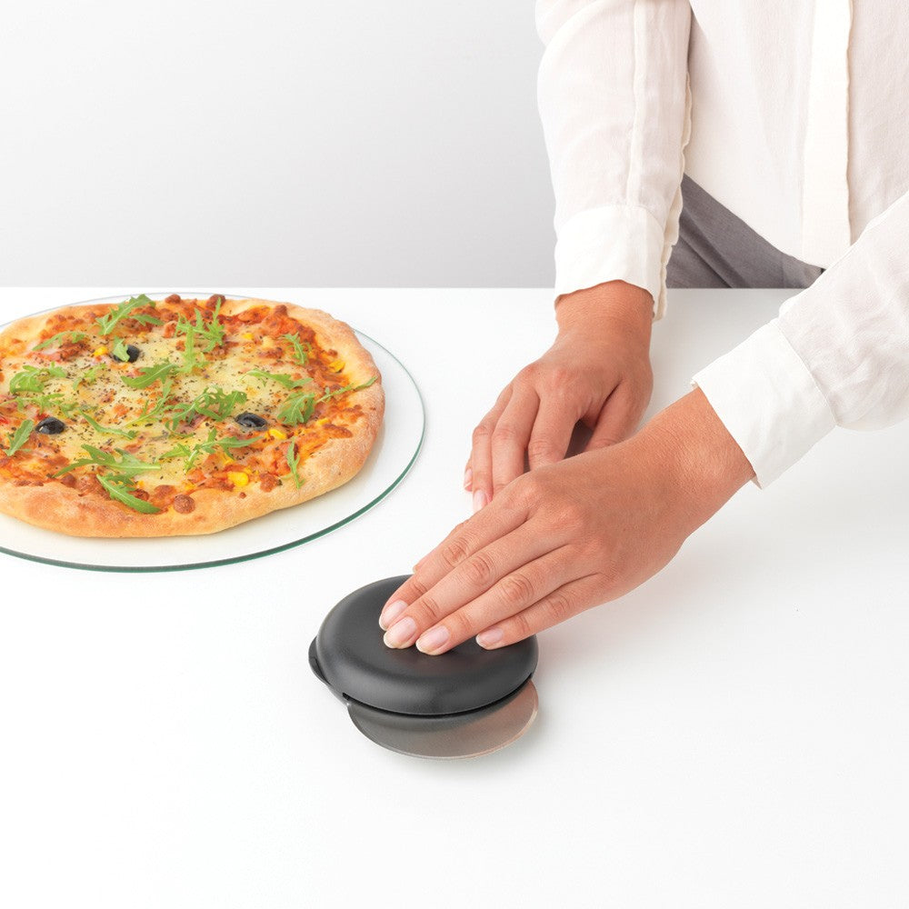 Brabantia Pizzaschneider Ø 11 × 2,8 cm, Edelstahl/Nylon, mit Klingenschutz, Anthrazit