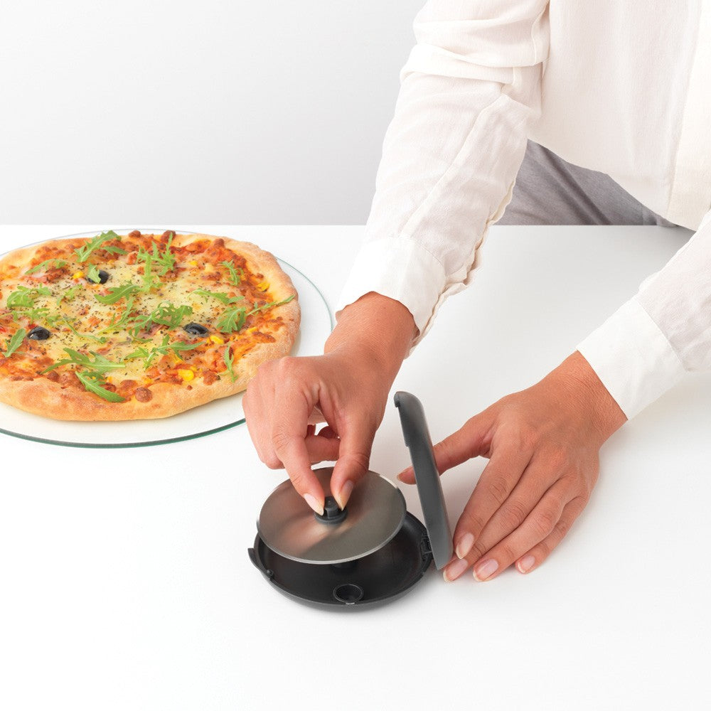 Brabantia Pizzaschneider Ø 11 × 2,8 cm, Edelstahl/Nylon, mit Klingenschutz, Anthrazit