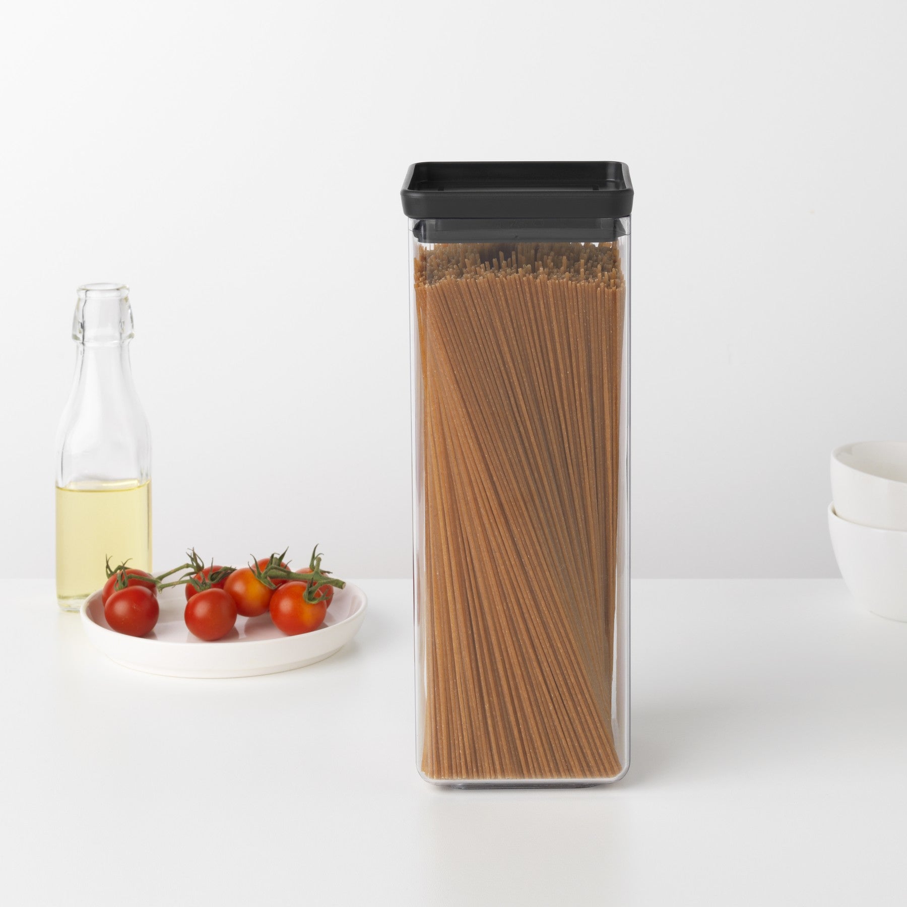 Brabantia Tasty+ – Vorratsdose 2,5 l, 11 × 11 × 29,5 cm, Kunststoff/Silikon, transparent/schwarz