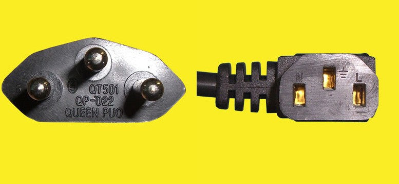 Diggelmann Netzkabel – T12–IEC C13 (gewinkelt rechts), 0,5 m, 250 V/10 A, schwarz