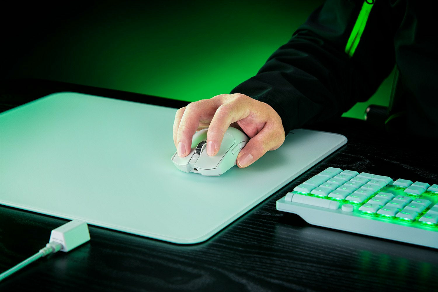 Razer Viper V3 Pro Gaming-Maus – kabellos, USB-C, 35'000 dpi, 8'000 Hz, 6 Tasten, für Rechtshänder, weiss