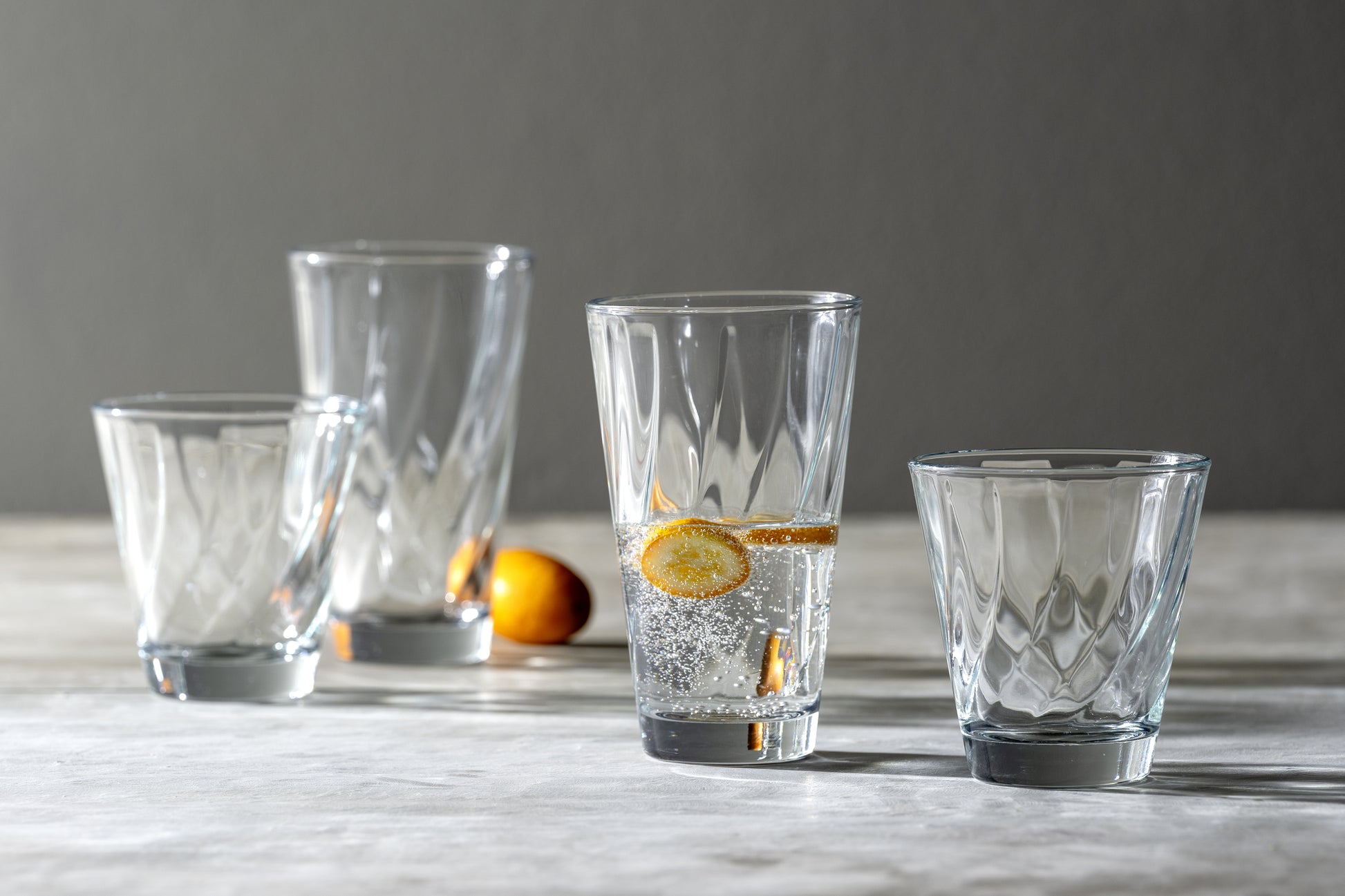 LEONARDO Twist Gläserset – 0,22 l + 0,30 l, Kalk-Natron-Glas, Transparent, Spülmaschinenbeständig, 12 Stück