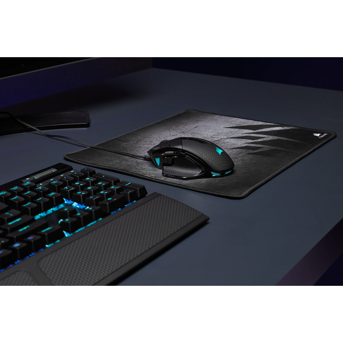Corsair NIGHTSWORD RGB Performance Tunable Gaming-Maus – kabelgebunden, schwarz