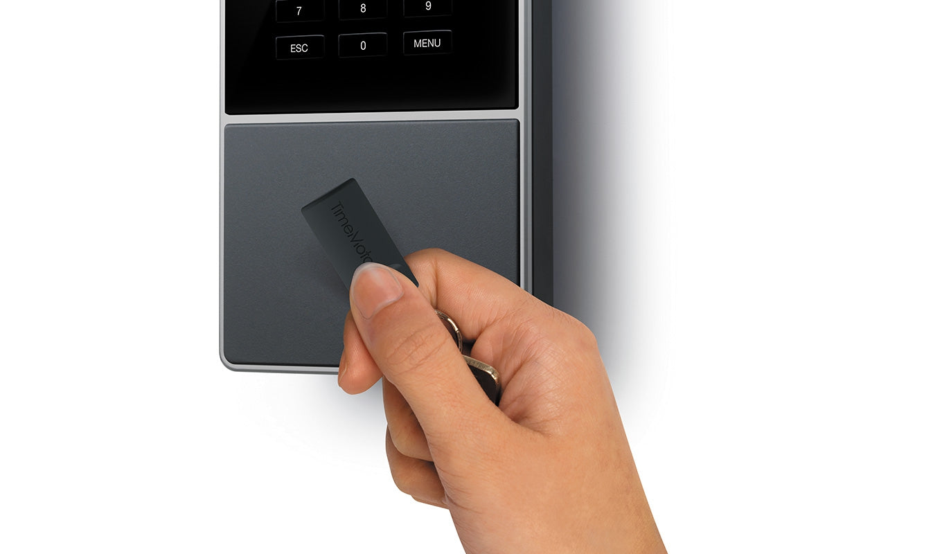 Safescan TM-616 Zutrittsterminal – 2,8" Display, RFID, Tastenfeld, verkabelt & kabellos, Netz, Wand