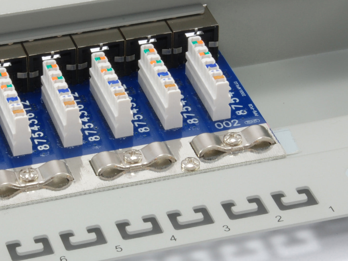 Equip Patchpanel Cat 6 – 16× RJ‑45, geschirmt, LSA, 19", 1U, Grau