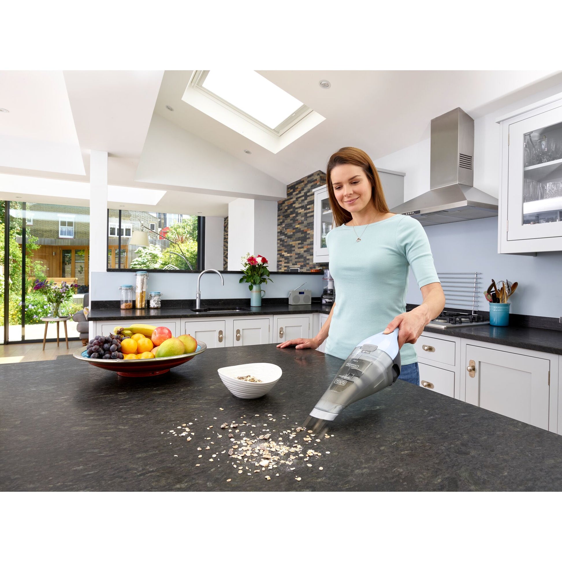 Black & Decker BLACK+DECKER Staubsauger – 1500 mAh, 0,4 l, Akkubetrieb, 1 Stufe