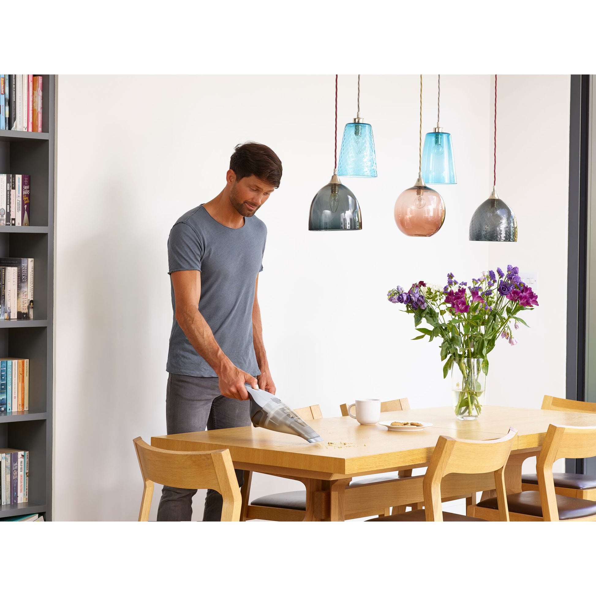 Black & Decker BLACK+DECKER Staubsauger – 1500 mAh, 0,4 l, Akkubetrieb, 1 Stufe
