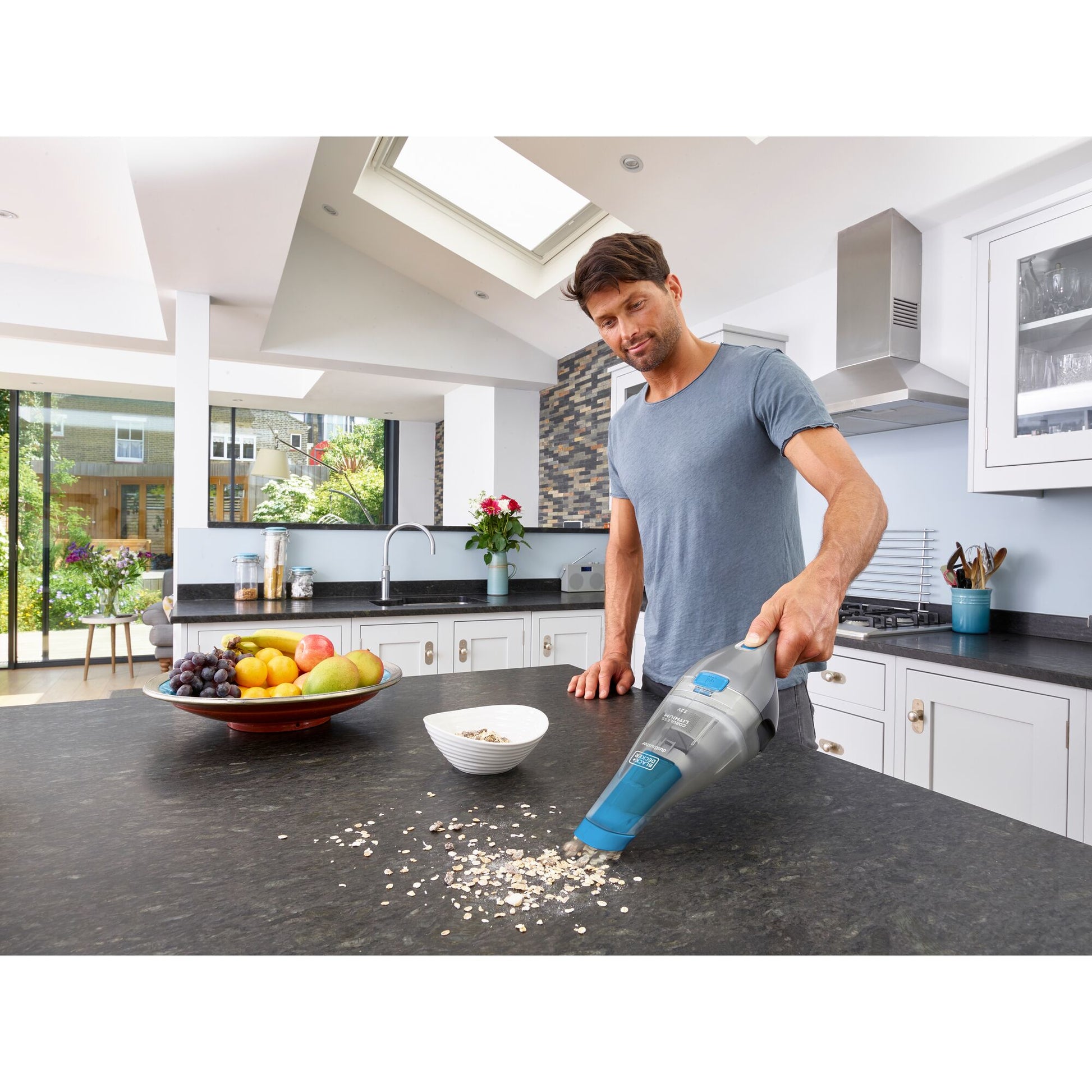 Black & Decker BLACK+DECKER Akku-Staubsauger Dustbuster Silber