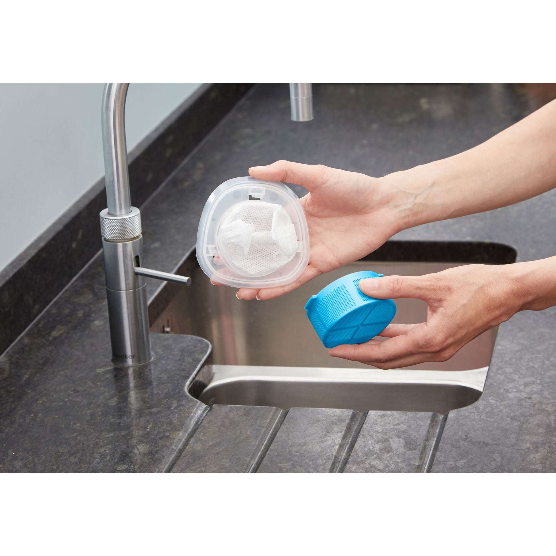 Black & Decker BLACK+DECKER Akku-Staubsauger Dustbuster Silber