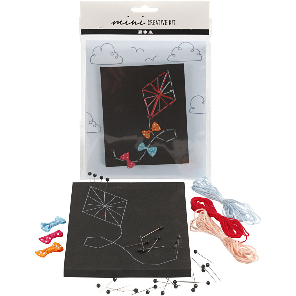 Creativ Company Bastelset Fädelspass – String-Art Drache – 37-teilig – Moosgummi – ab 4 Jahren