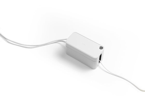 Durable Kabelbox Box S – 246 × 128 mm, Kunststoff, Grau, rutschfeste Gummifüsse, für 3fach-Steckdosenleiste