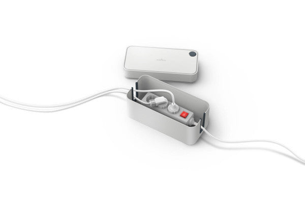 Durable Kabelbox Box S – 246 × 128 mm, Kunststoff, Grau, rutschfeste Gummifüsse, für 3fach-Steckdosenleiste