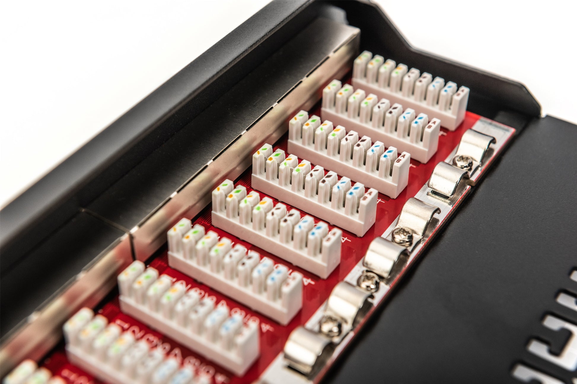 Digitus Patchpanel – 12× RJ-45, Cat6a geschirmt, 10 Gbit/s, 1U, Metall, Schwarz