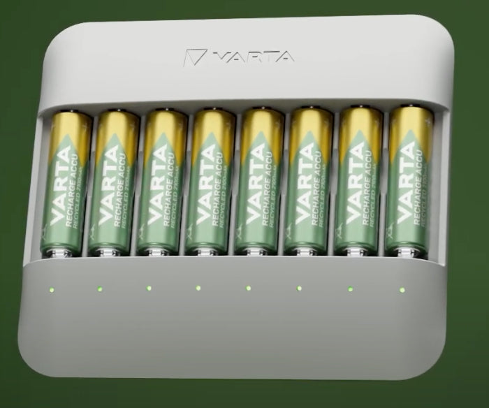 Varta Eco Charger Multi Recycled Batterieladegerät 8× – für AA/AAA (NiMH) – inkl. 8× AA 2100 mAh, USB-C
