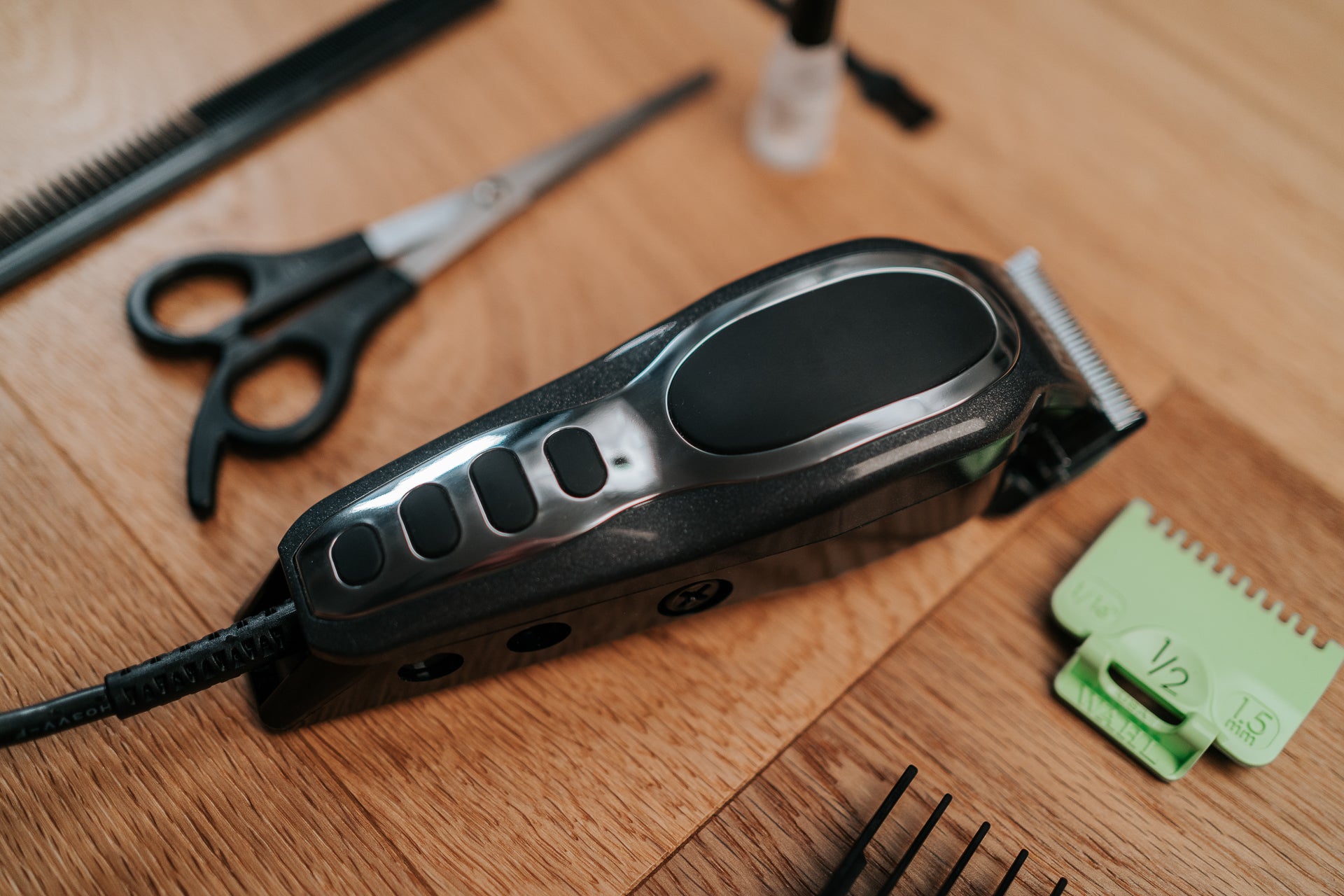 Wahl Haarschneider Close Cut Pro – Netzbetrieb, 0,6–13 mm, 7 Stufen, Grau