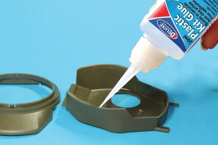 Deluxe Materials Spezialkleber – für Kunststoff, 20 ml
