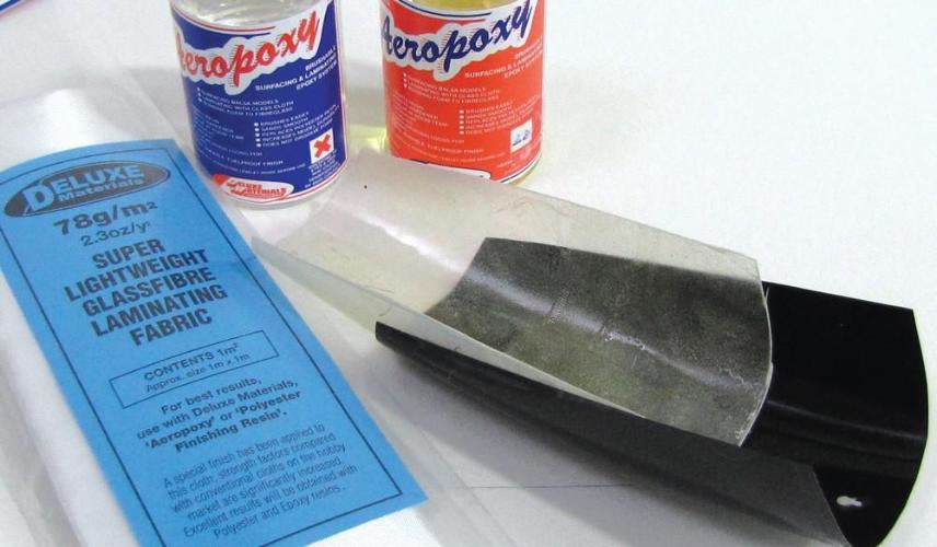 Deluxe Materials 2K Epoxidharzkleber – Transparent – 2 × 300 g – Für Kunststoff