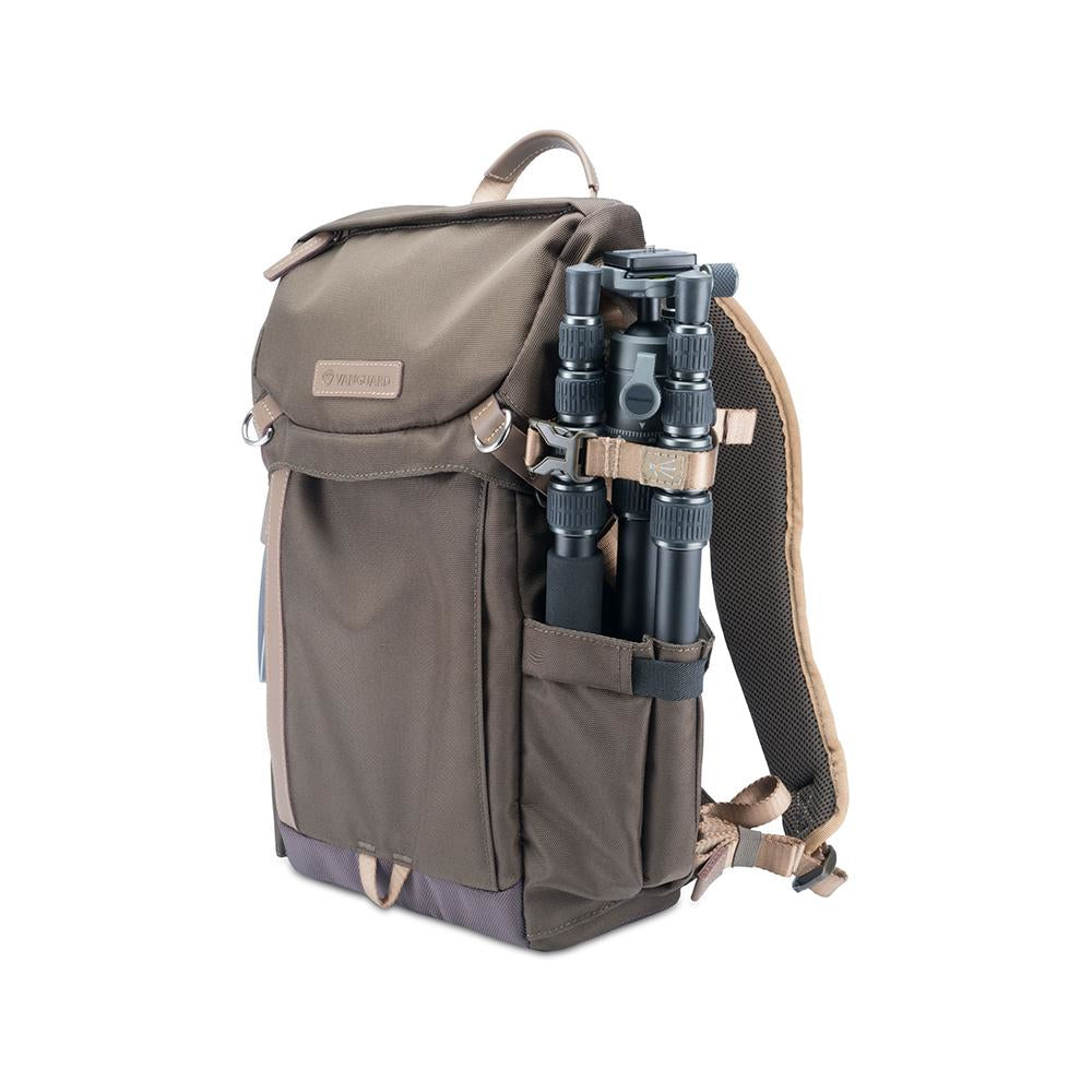 Vanguard VEO GO 42M KG Rucksack – 9,8 l, Tabletfach 9,7" – für VEO 2 GO-Stative – Khaki