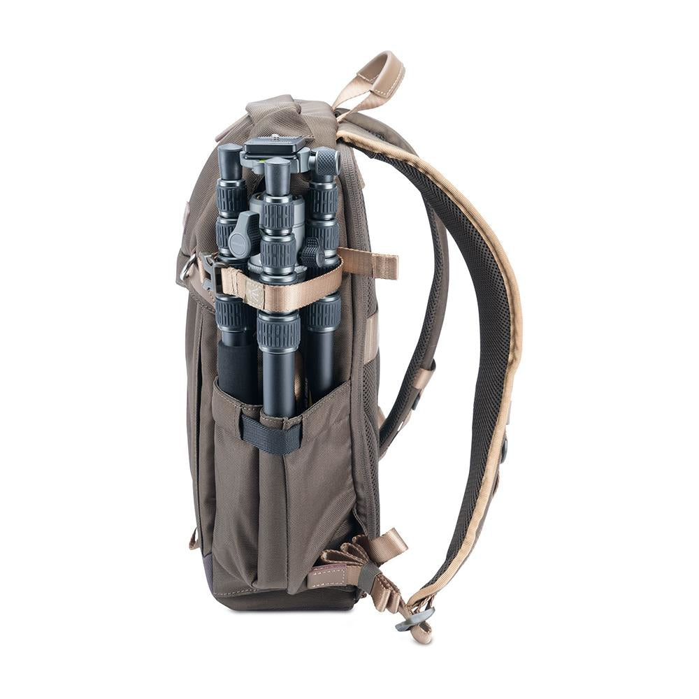 Vanguard VEO GO 42M KG Rucksack – 9,8 l, Tabletfach 9,7" – für VEO 2 GO-Stative – Khaki