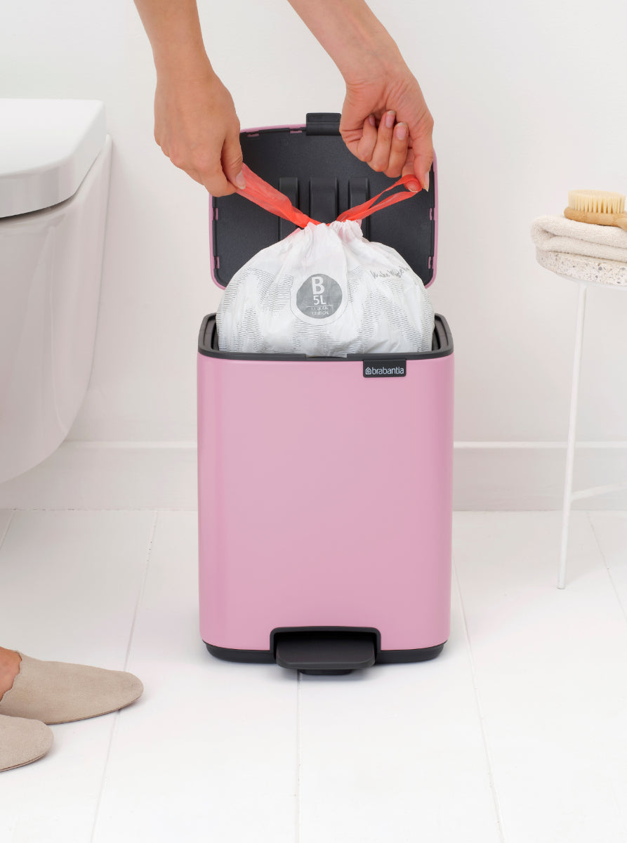 Brabantia Treteimer Bo – 7 l – Stahl, rechteckig – rosa – Soft-Close