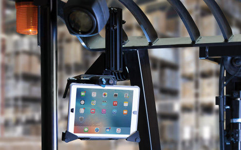 Gamber-Johnson Tablet-Tischhalterung – bis 13,8", höhenverstellbar, Aluminium – schwarz