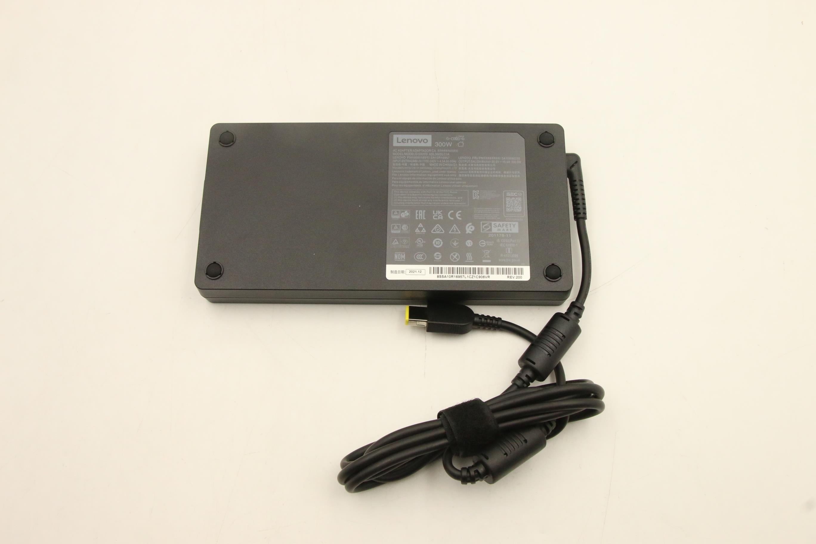 Lenovo Netzteil – 300 W, 20 V – für Lenovo – Schwarz