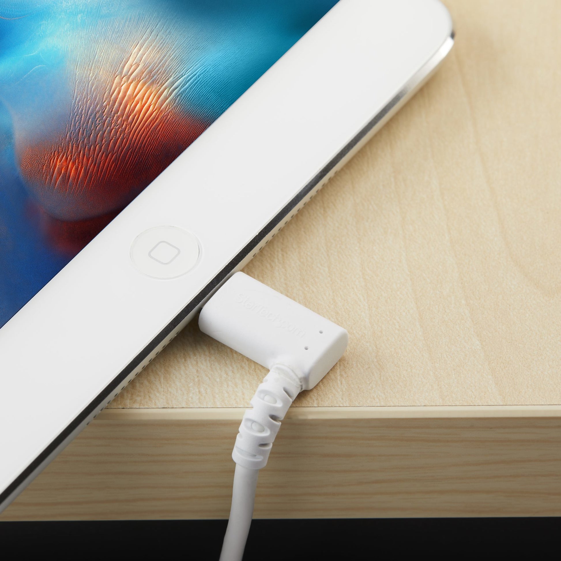 StarTech.com Kabel – Lightning auf USB-A 2 m, MFi zertifiziert, abgewinkelt, Weiss – für iPhone/iPad