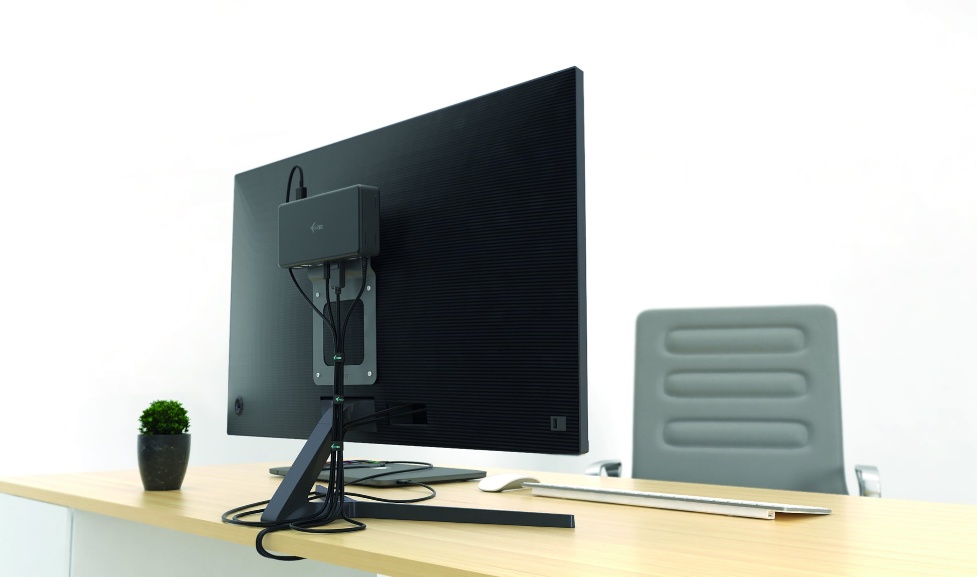 i-tec VESA-Adapterplatte – VESA 75×75/100×100 mm – Kabelmanagement – Schwarz – für i-tec Docking-Stationen