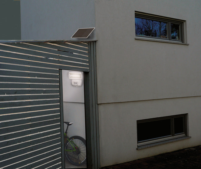 Brennenstuhl Aussenwandleuchte – 6000 K – IP44 – Akku & Solar – mit Bewegungsmelder – Weiss – Kunststoff
