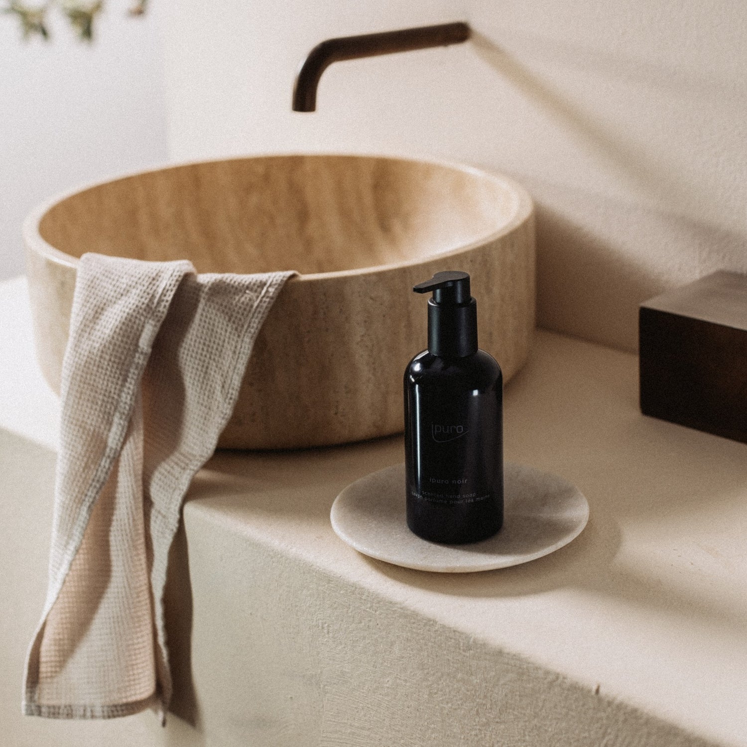 ipuro Flüssige Handseife – Lavendel – Pumpflasche – 250 ml