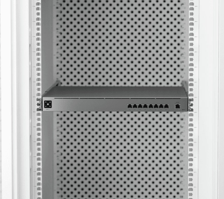 Ubiquiti Mission Critical – Managed Switch – 9×GbE, PoE++ 120 W, 1U