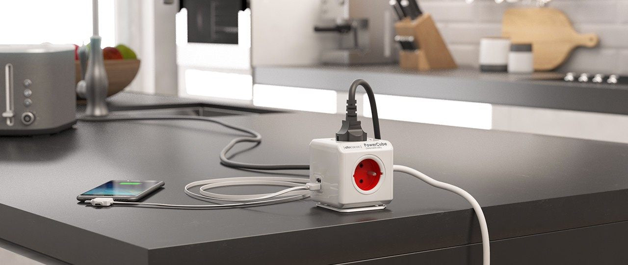 Allocacoc PowerCube Extended USB – Tischsteckdosenleiste, 4× T13, 2× USB, 1,5 m, Stecker T12, Rot