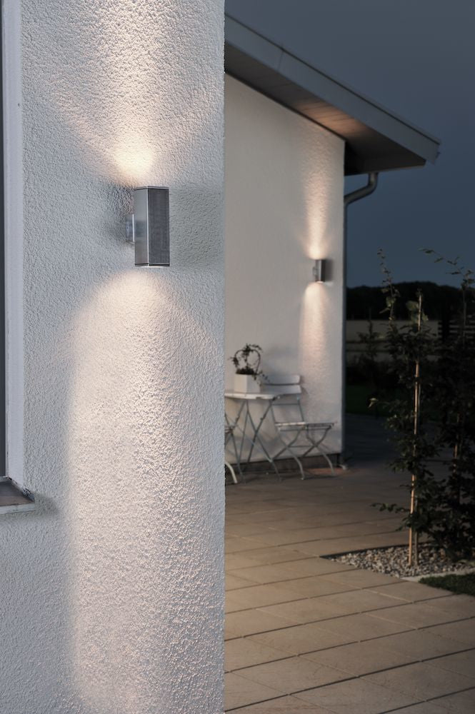 Konstsmide Aussenwandleuchte – 720 lm, 70 W, 2700 K, IP44, Netzbetrieb, dimmbar, Anthrazit, Aluminium