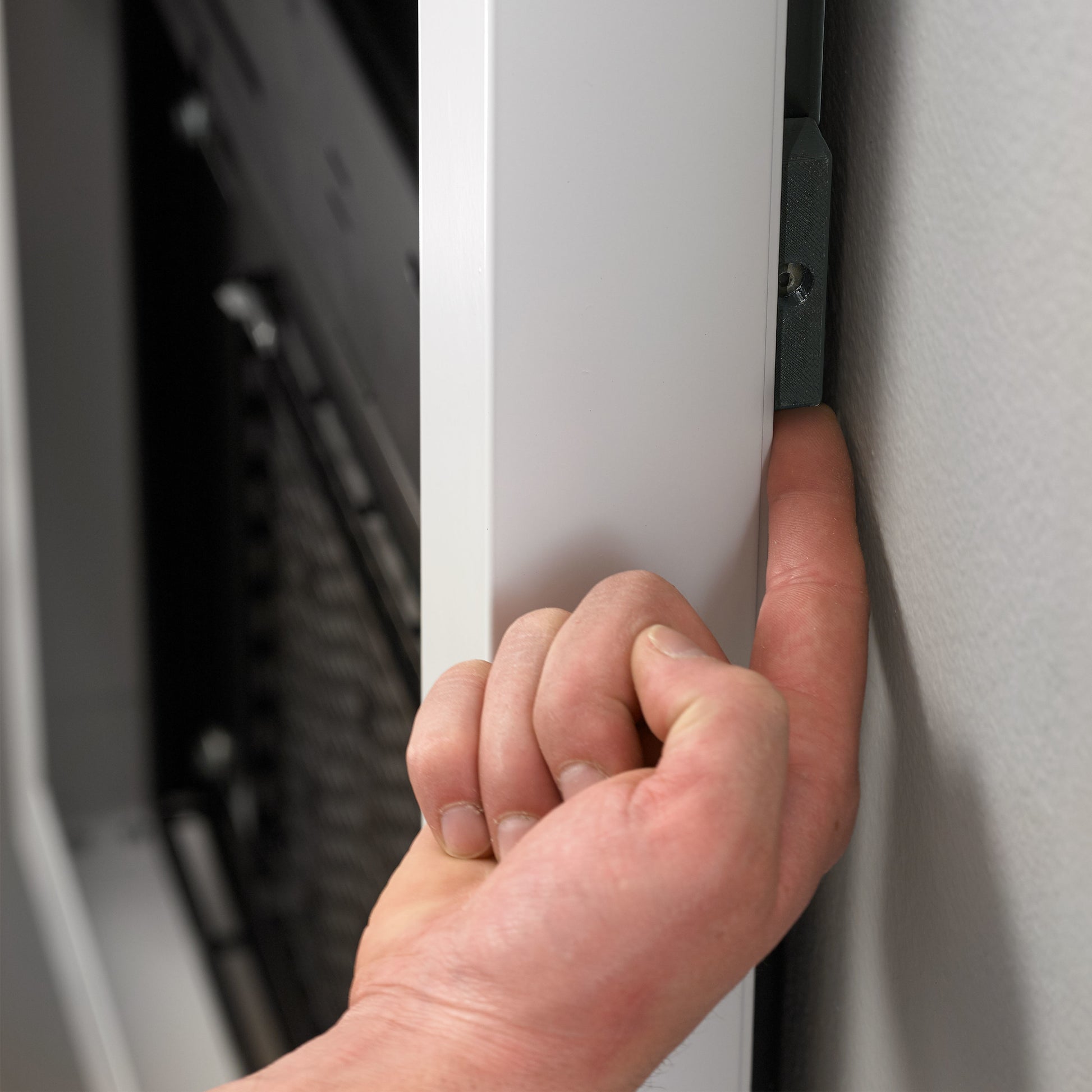 Chief Wandhalterung – Fix – bis 75" – VESA 300×300–600×600 – bis 79,4 kg, für PAC525, PAC526 – Schwarz