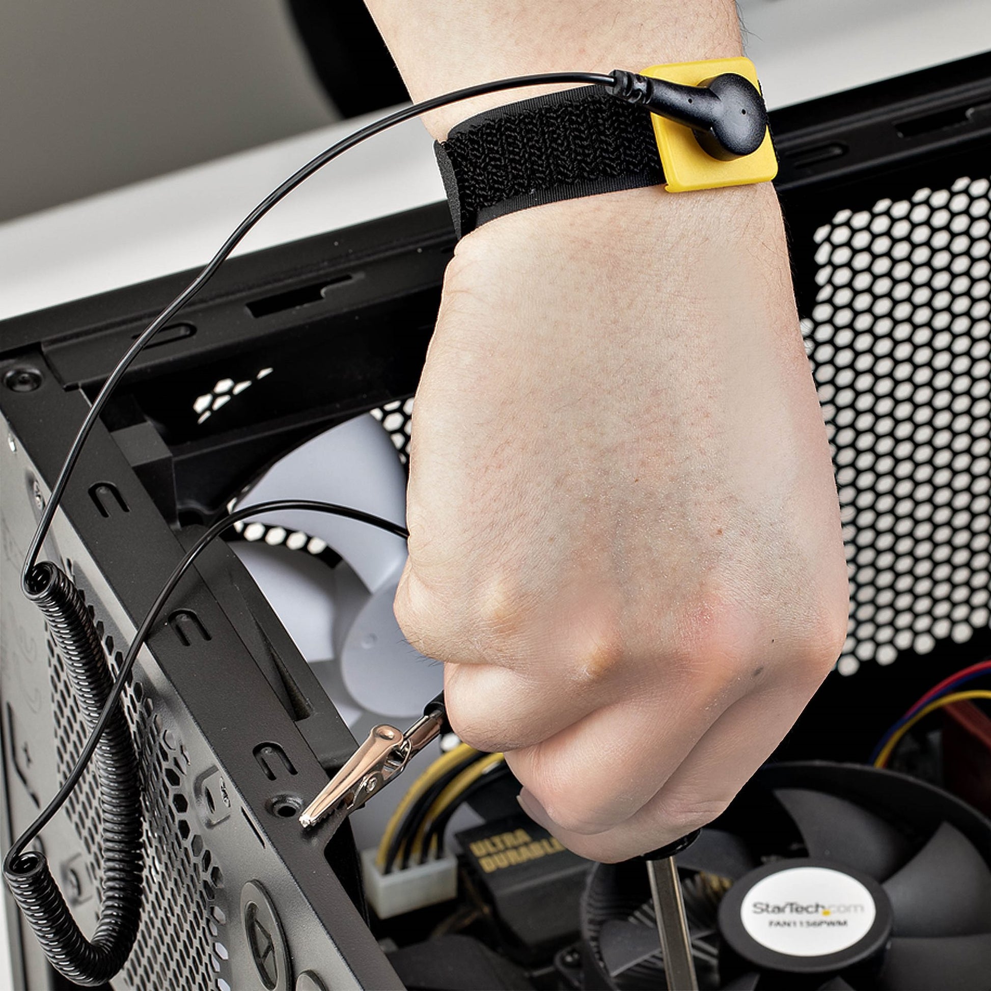 StarTech.com ESD-Handgelenkband – Einführungsresistanz 1 MΩ, Länge 1500 mm, Stecker Banana/Alligator/Snap