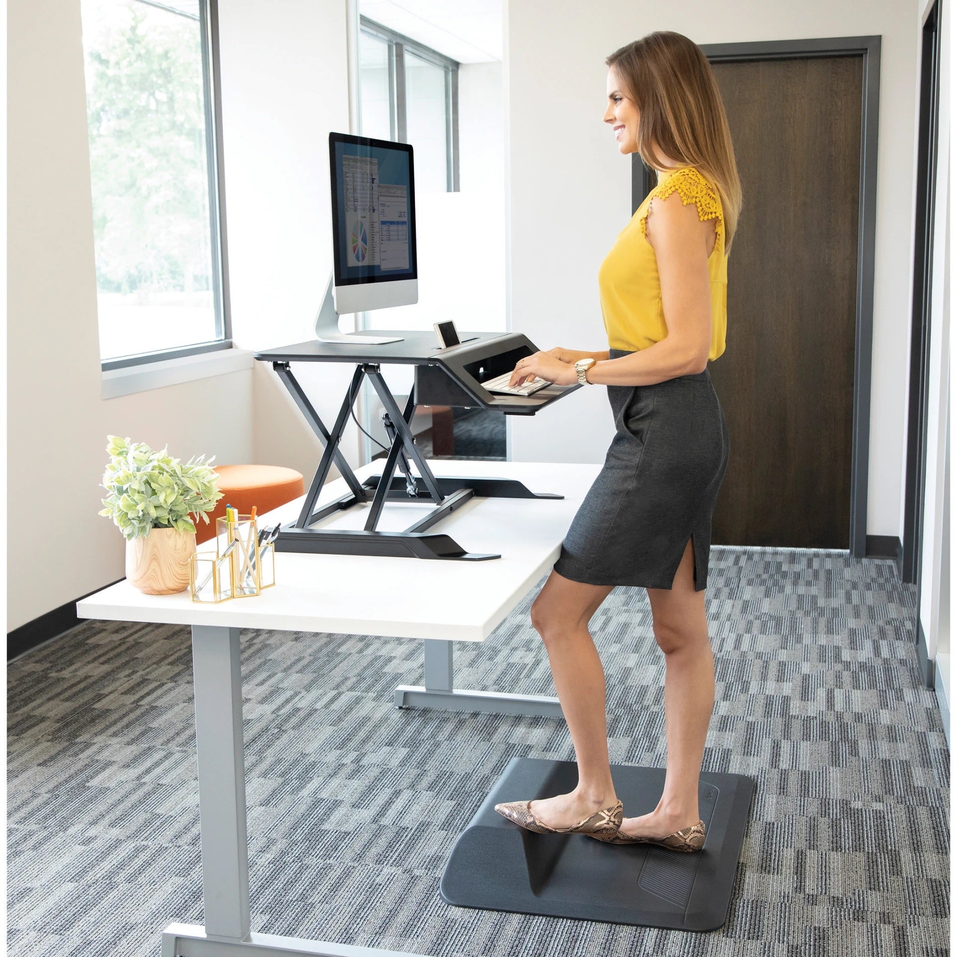Fellowes Stehtisch – Schwarz – für Lotus Monitorarm, Lotus Doppel-Monitorarm – höhenverstellbar