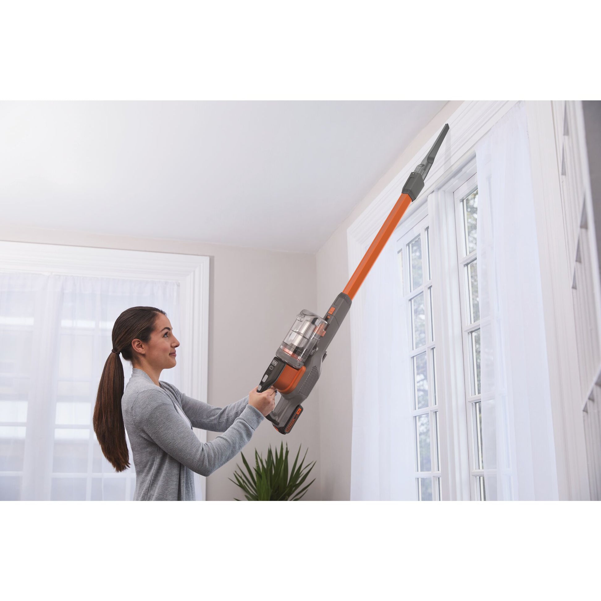 Black & Decker BLACK+DECKER Stabstaubsauger BHFEV182C-QW – 2-in-1, 2000 mAh, 0,7 l, Akkubetrieb