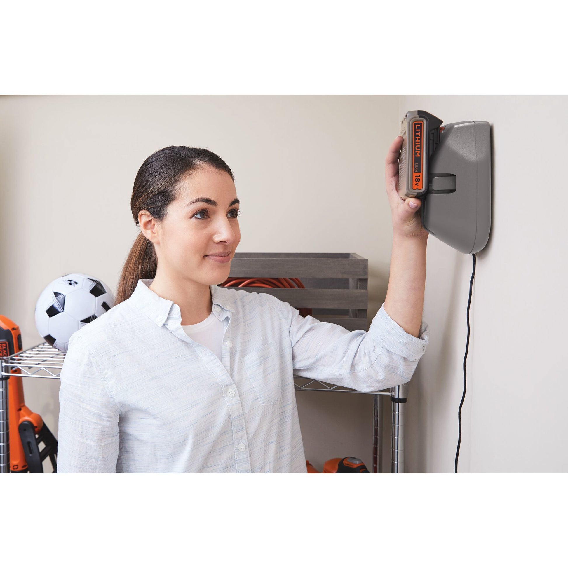 Black & Decker BLACK+DECKER Stabstaubsauger BHFEV182C-QW – 2-in-1, 2000 mAh, 0,7 l, Akkubetrieb