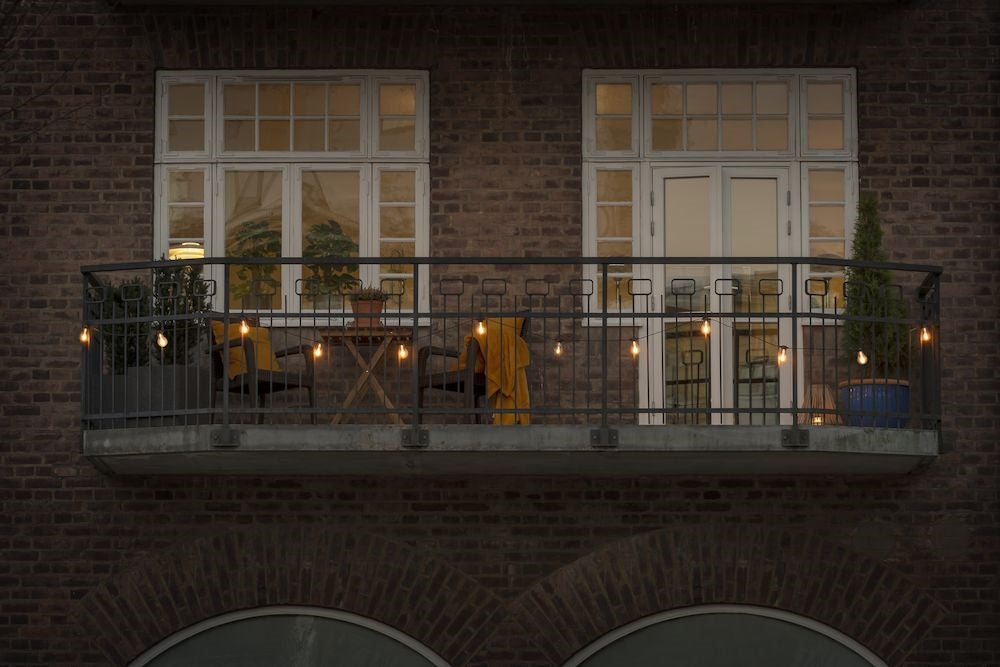 Konstsmide Lichterkette – 4,5 m – 10 LEDs – Bernstein – Netzbetrieb – IP55 – dimmbar – Schwarz – Kunststoff