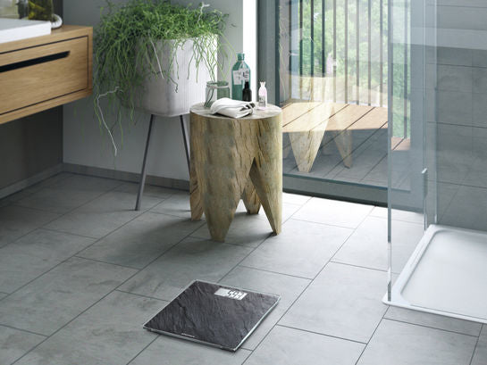 Soehnle Digitale Personenwaage Compact 300 – 180 kg – Schwarz – Glas