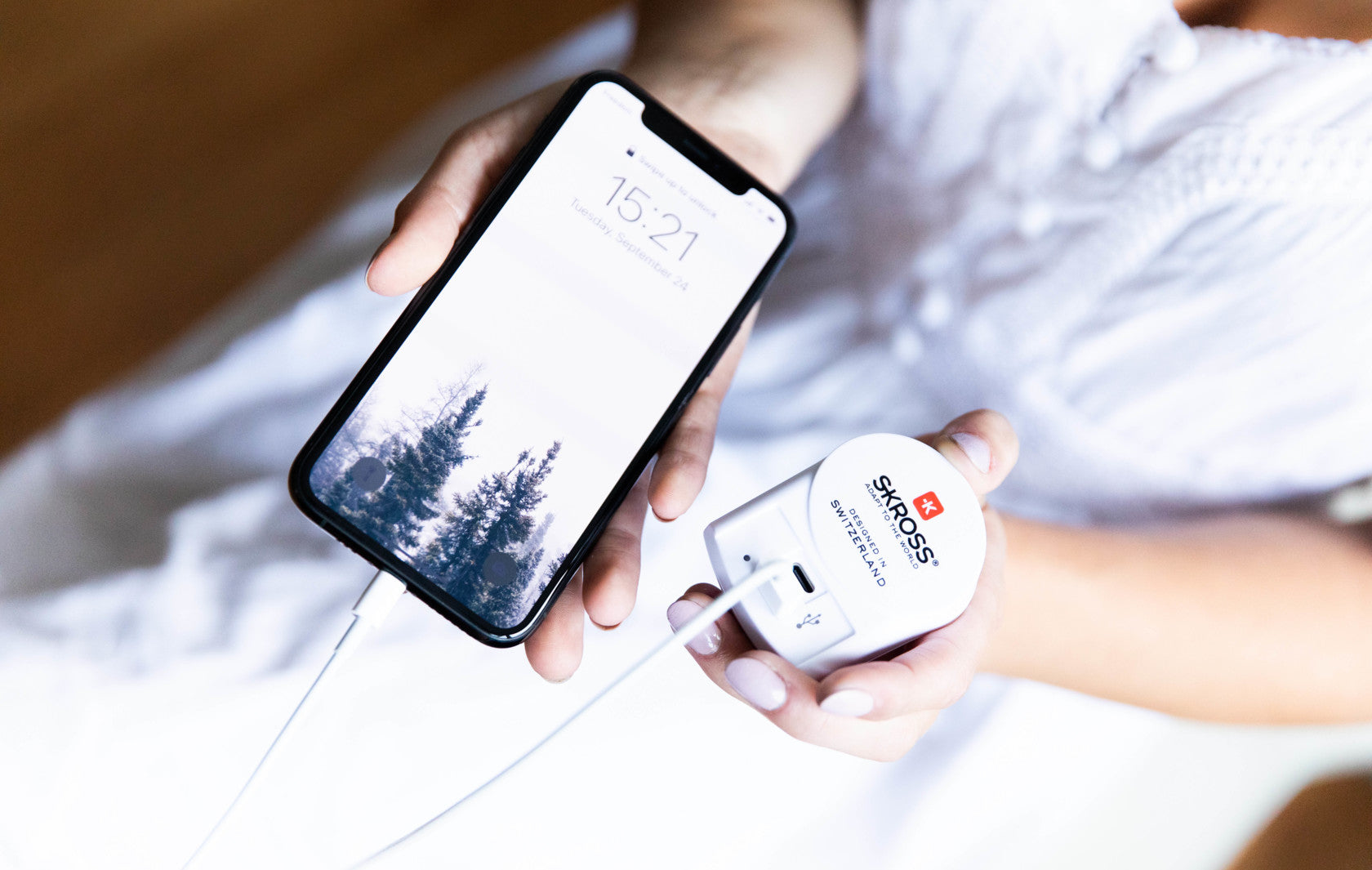 Skross Euro USB Ladegerät 2 Port USB-Ladegerät 40 W – USB-C×1, USB-A×1 – EU-Stecker (Typ C), weiss