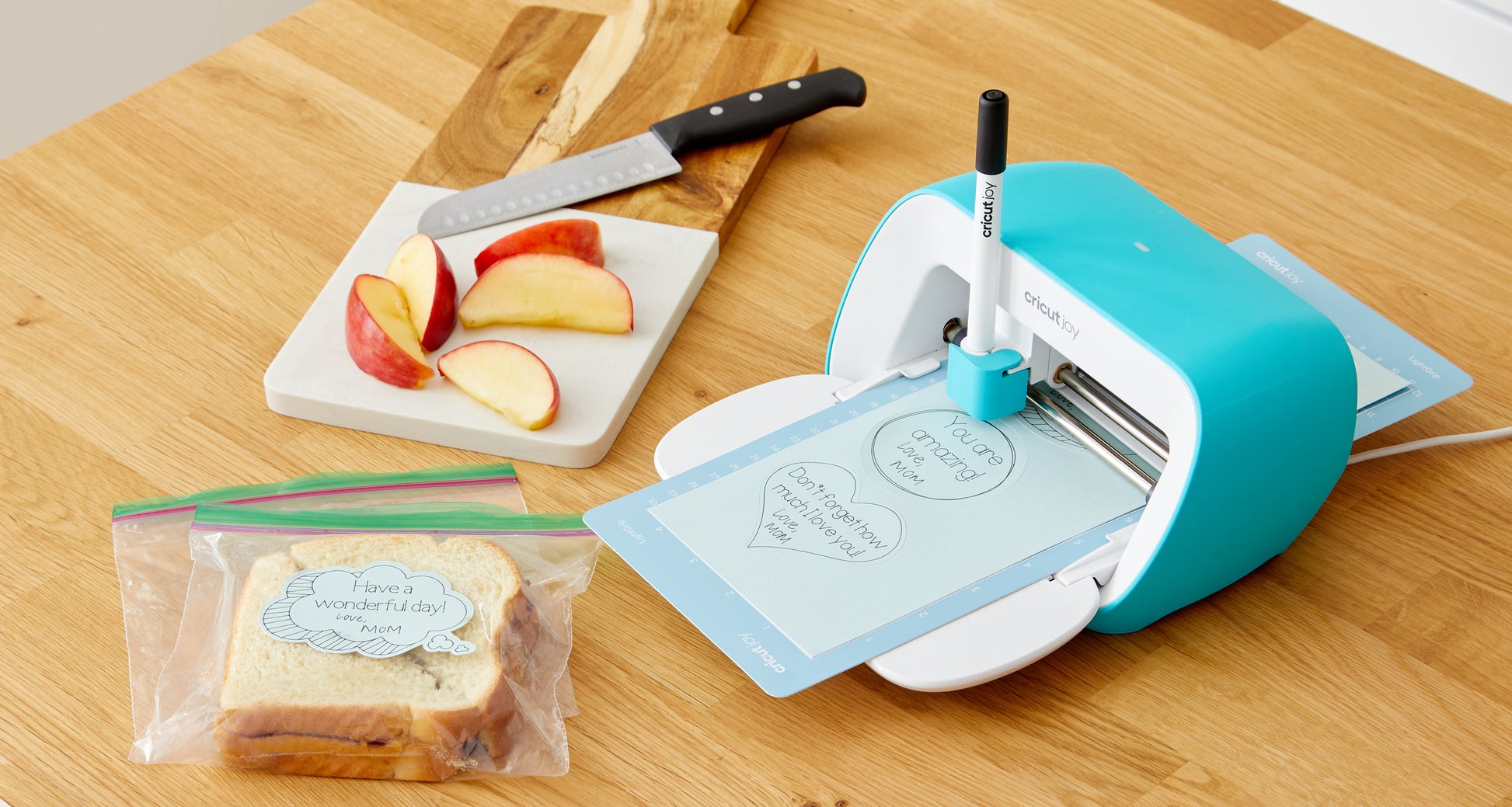 Cricut Schneideplotter Joy – max. Breite 105 mm, Materialdicke 1 mm, Mint