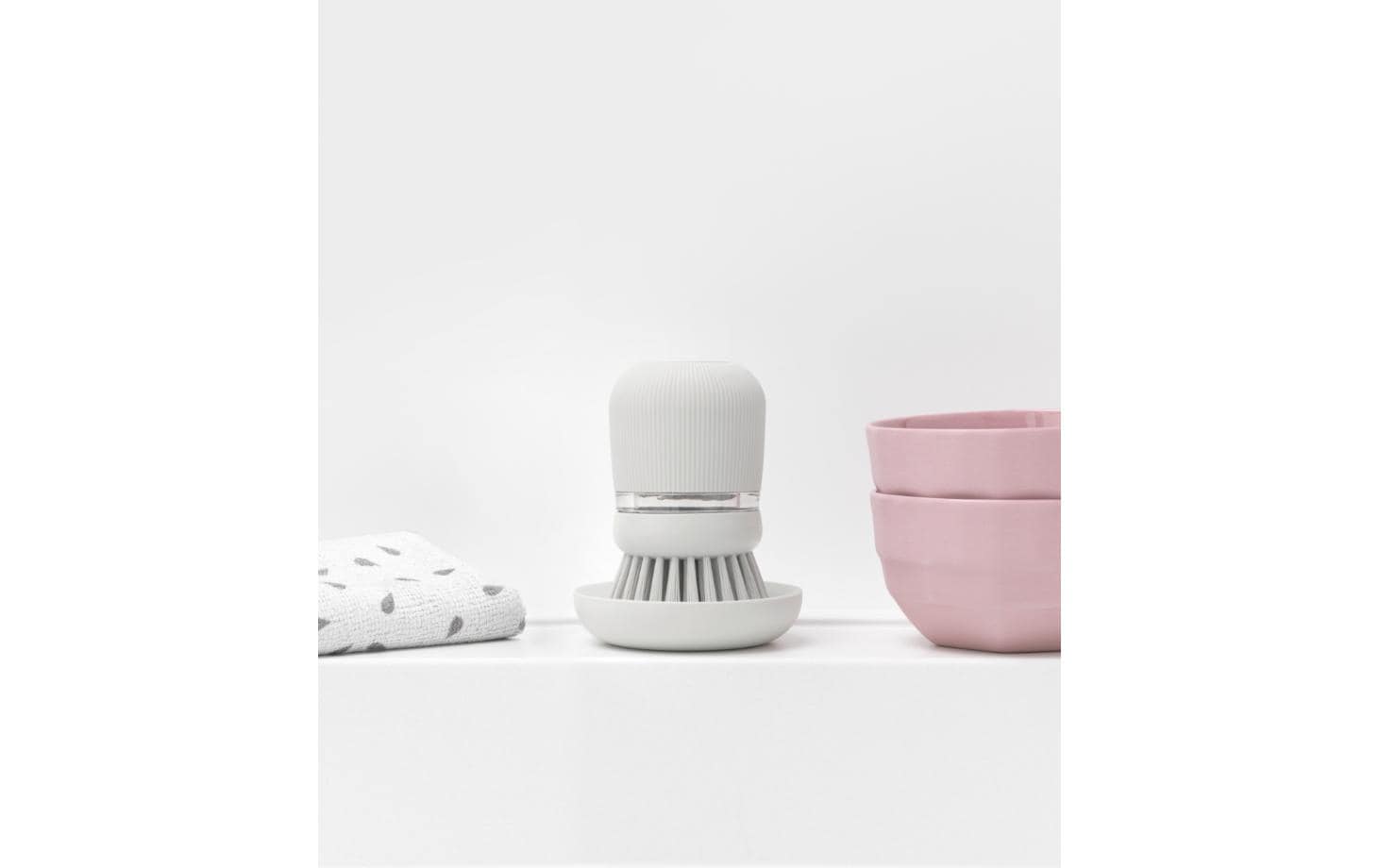 Brabantia Spülbürste mit Seifenspender, 8,6 × 8,6 × 10,5 cm, Kunststoff, Hellgrau