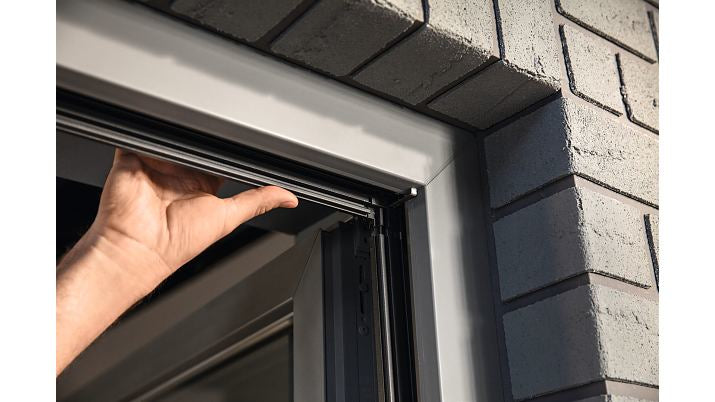 tesa Fliegengitter, faltbar – für Fenster – 80 × 80 bis 140 × 140 cm – weiss