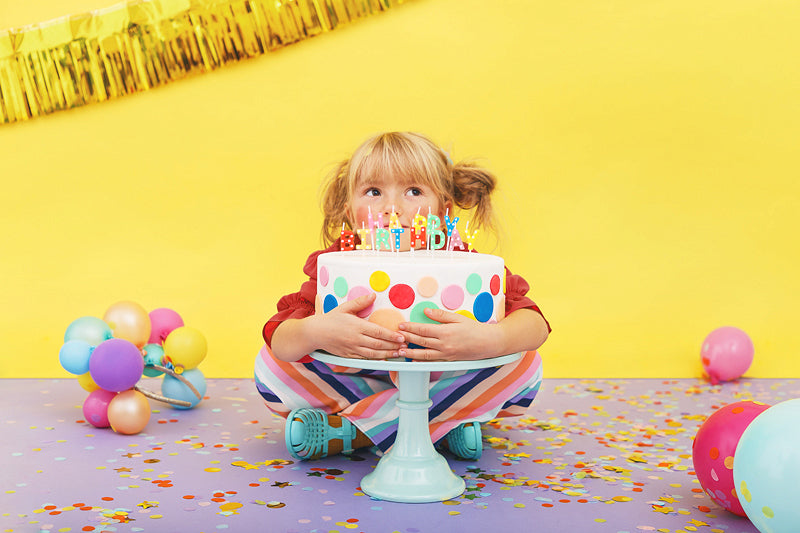 PartyDeco Geburtstagskerzen Happy Birthday – mehrfarbig – 2,5 cm – 13 Stk