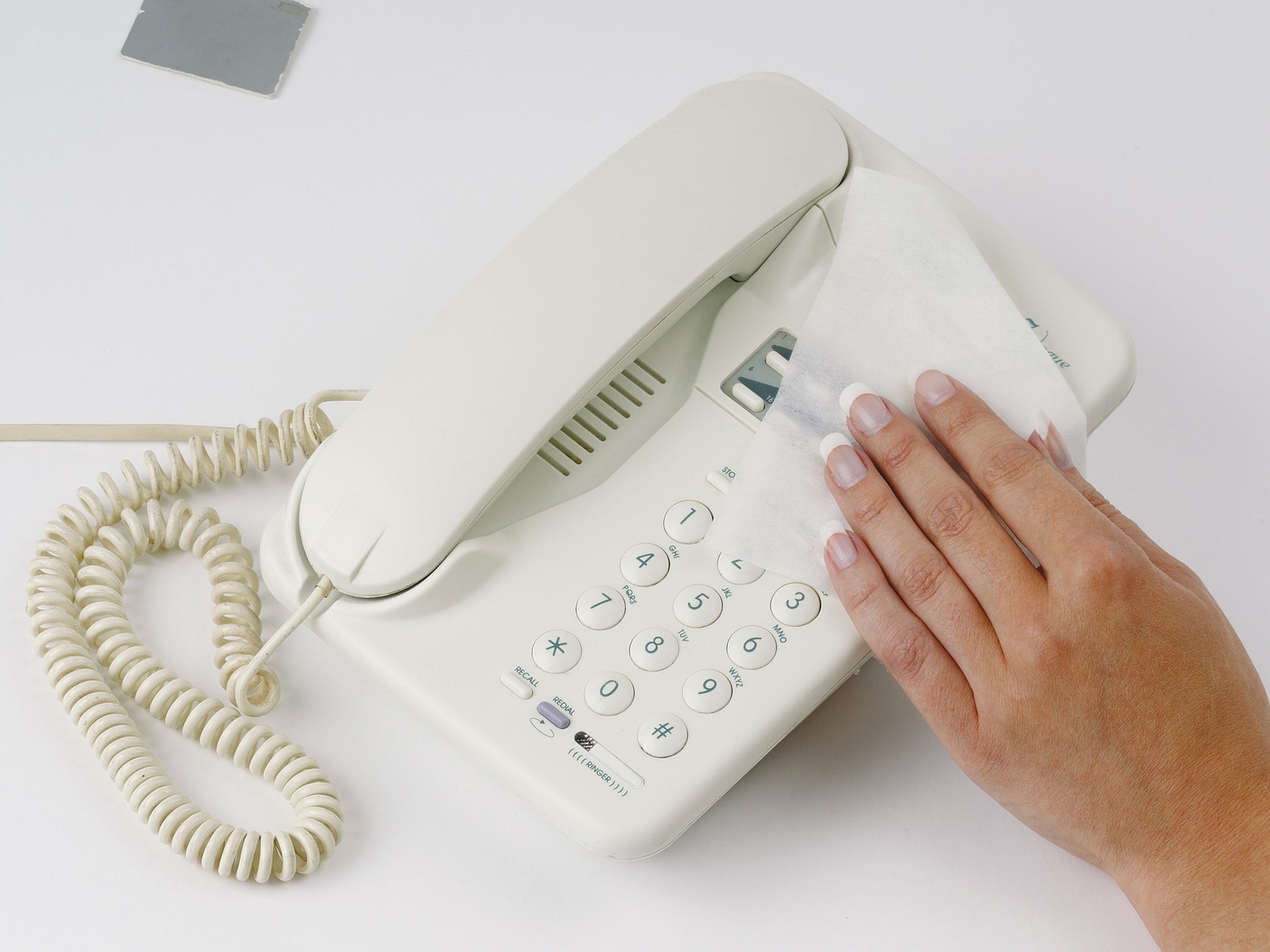 Q-CONNECT Reinigungstücher, alkoholfrei, feucht – für Telefon und Bürogeräte, 100 Stk., eco:smart, eco:plus