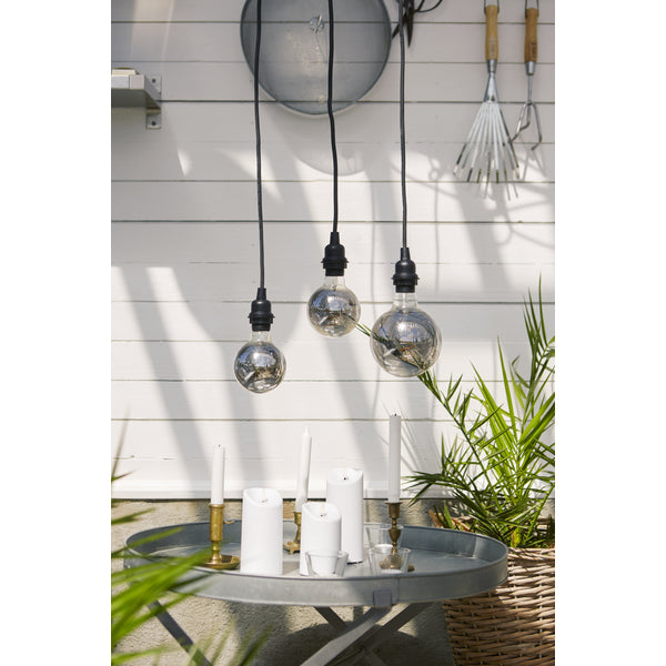 Star Trading LED-Säulenkerze – IP44 – Batteriebetrieb – flackernd, Timer 6/18 h – Weiss – Kunststoff