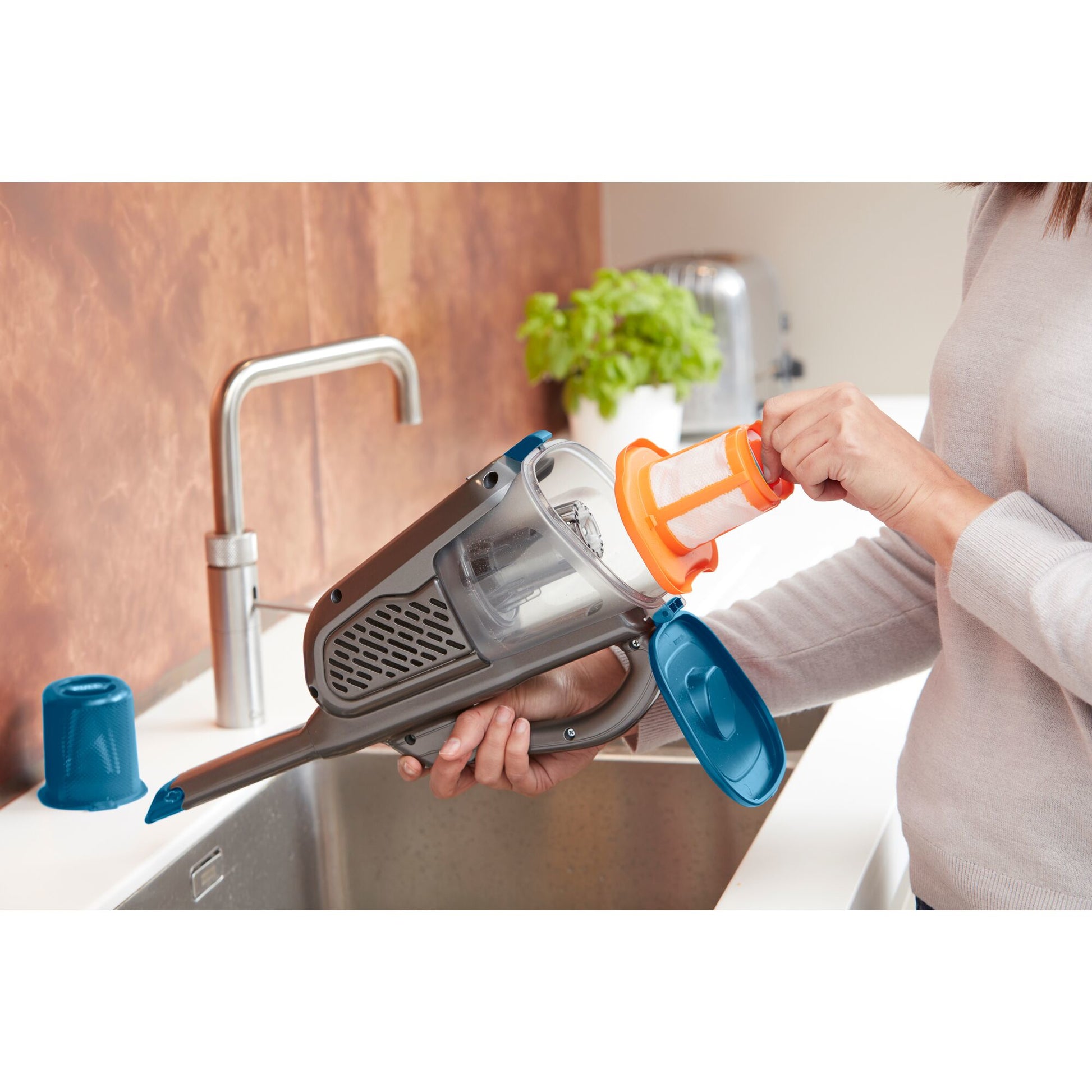 Black & Decker BLACK+DECKER Handstaubsauger – 0,7 l, Akkubetrieb, 2 Stufen, 12 V